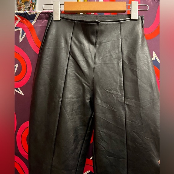 NWT Abercrombie & Fitch Vegan Leather Split Hem Flare High Rise Pants Short new - Picture 5 of 14